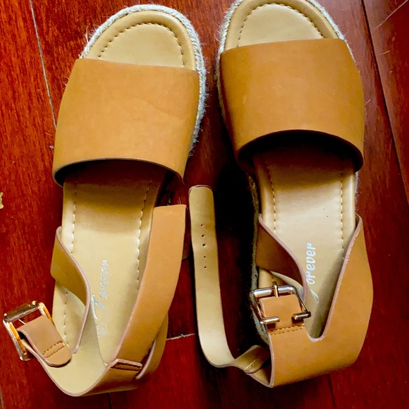 Sandals - Picture 2 of 2